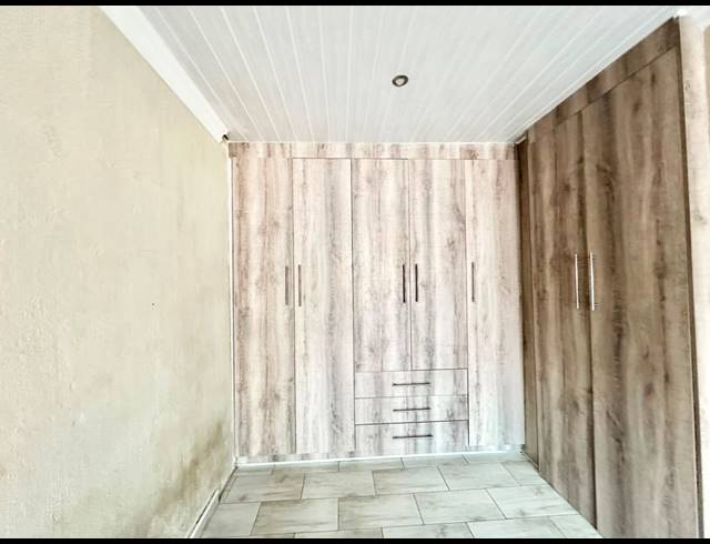 3 BEDROOM HOUSE FOR SALE IN IVY PARK